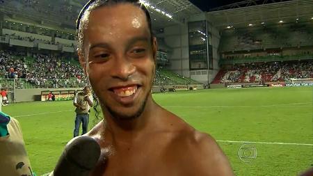 Jogador mais forte do mundo posta foto no Instagram tentando superar  Ronaldinho Gaúcho – Vírgula