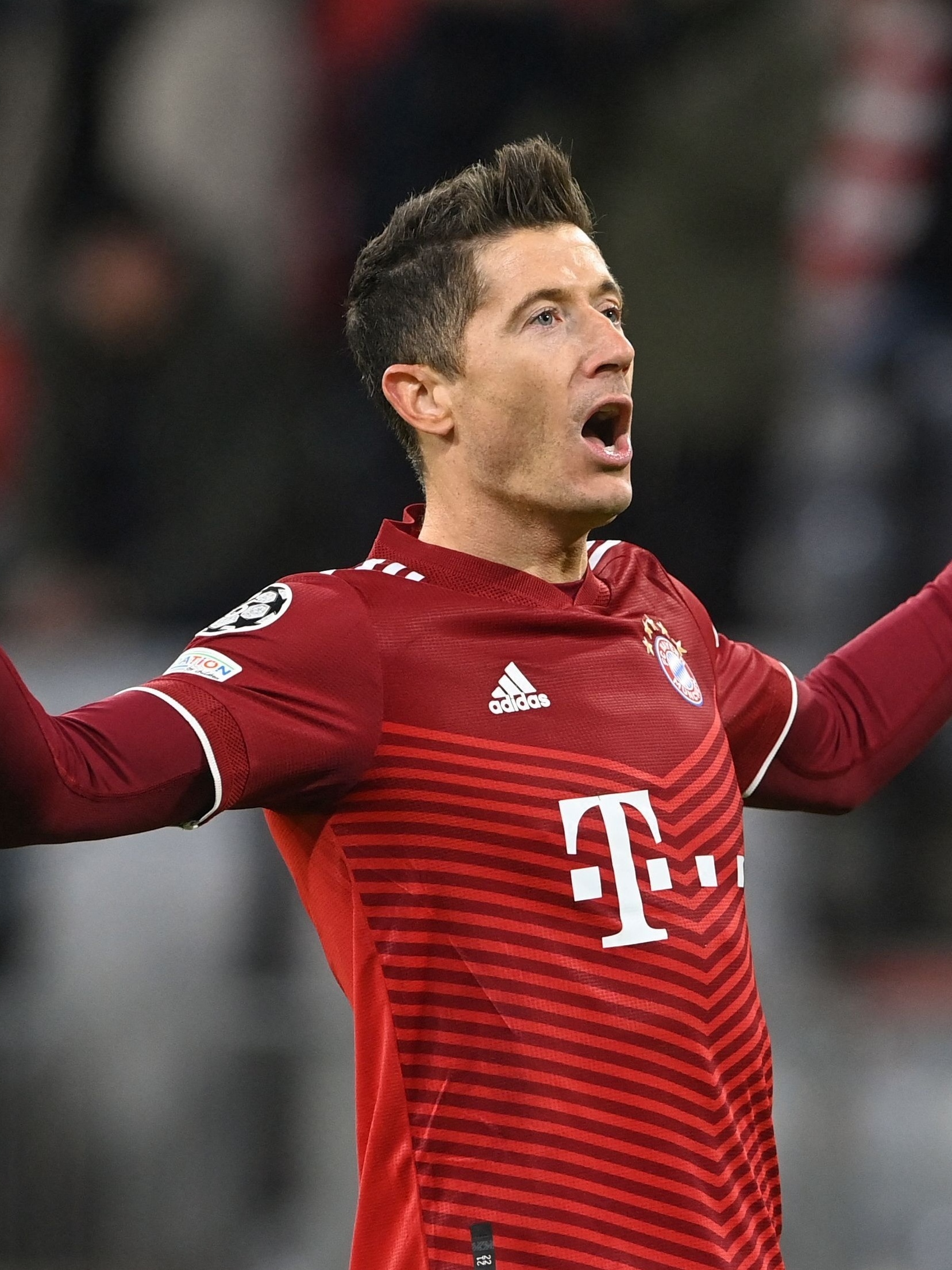 Contra assédio do Real, Bayern tenta renovar com LewandowskiJogada 10