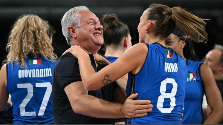 Julio Velasco, técnico da seleção feminina de vôlei da Itália Julio Velasco, técnico da seleção feminina de vôlei da Itália
