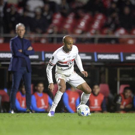 Lucas Moura pode ser titular do São Paulo em jogo contra o Grêmio