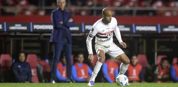 Volta de Lucas e Oscar pode reforçar São Paulo contra o Grêmio