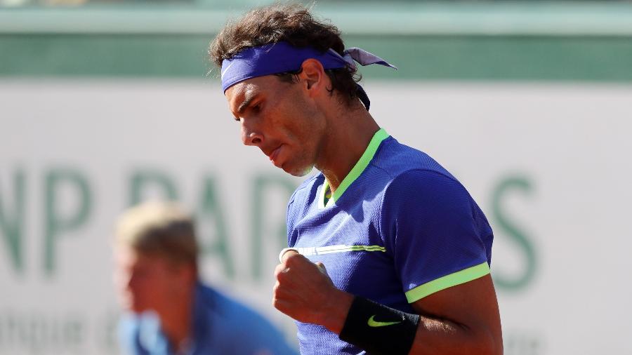 Rafael Nadal comemora ponto conquistado contra Dominic Thiem na semifinal em Roland Garros - Pascal Rossignol/Reuters