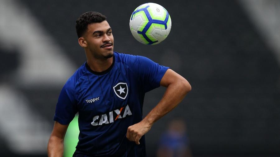 Glauber se destacou em amistoso contra seleção na base e foi convocado para completar seleção -  Vitor Silva/SSPress/Botafogo
