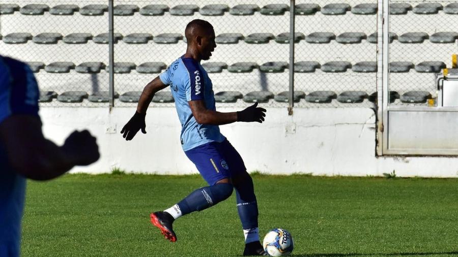 Zagueiro pode voltar a ser relacionado para o clássico de sábado, no estádio Beira-Rio - Arthur Dallegrave/Divulgação