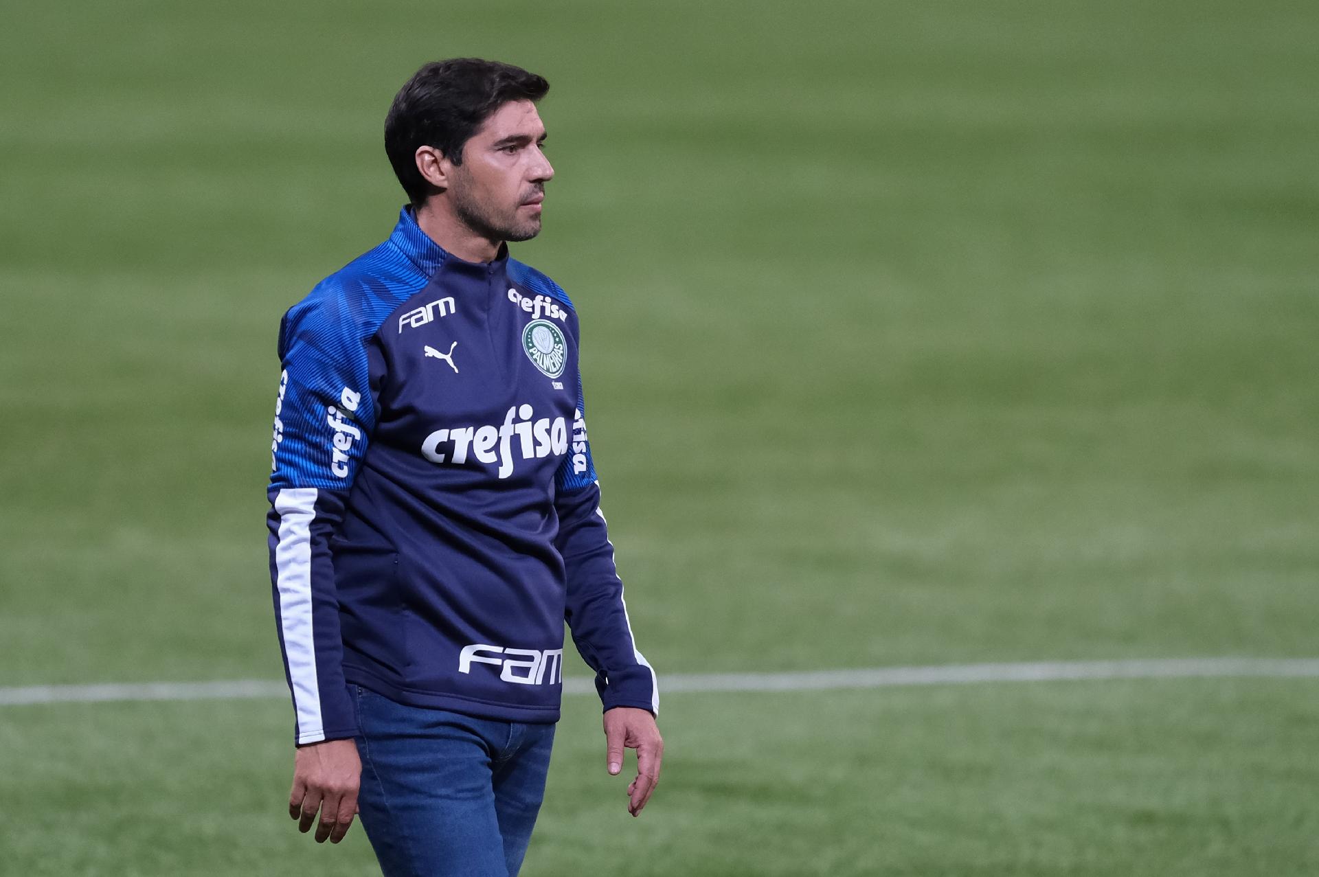 Bola aérea vira primeiro 