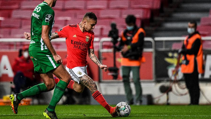 Everton participou dos dois gols do Benfica contra o Rio Ave no Campeonato Português - PATRICIA DE MELO MOREIRA/AFP