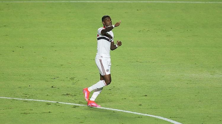 Arboleda celebra gol marcado pelo São Paulo durante a atual temporada - Paulo Pinto / saopaulofc.net - Paulo Pinto / saopaulofc.net