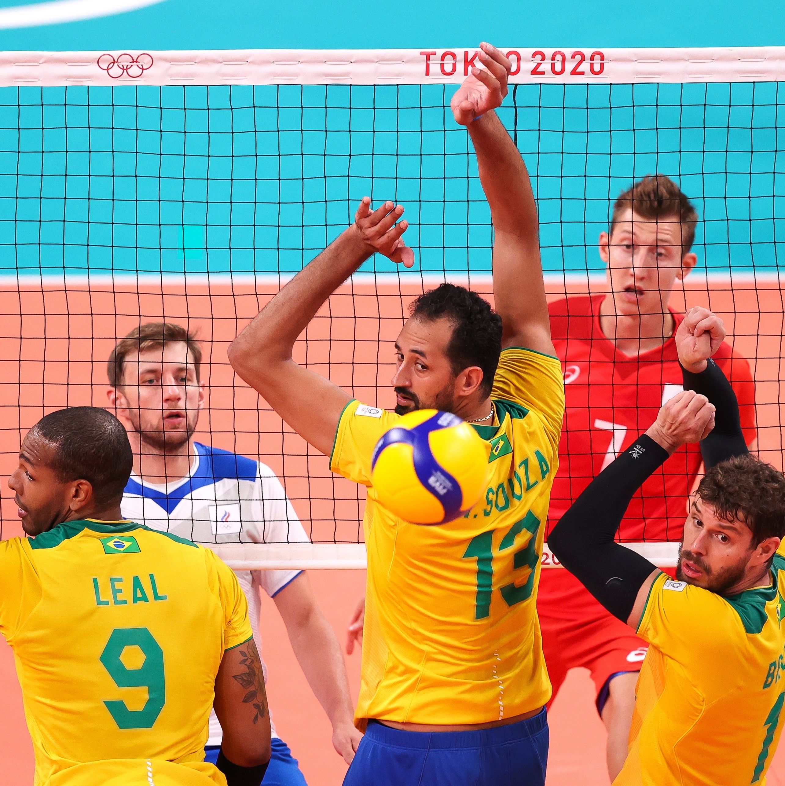 Brasil perde para russos e disputará bronze no vôlei masculino nas  Olimpíadas