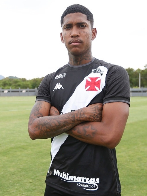 Vasco anuncia contratação de lateral-direito ex-Grêmio Jornal MEIA HORA -  Vasco