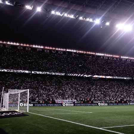 Neo Química Arena lotada para jogo entre Corinthians e Flamengo no Brasileirão 2022 - Ettore Chiereguini/AGIF