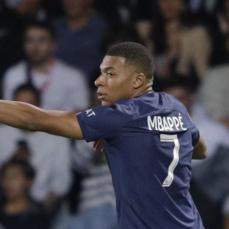 Mbappé renovou com o PSG até junho de 2025 - Pascal Pochard-Casabianca / AFP