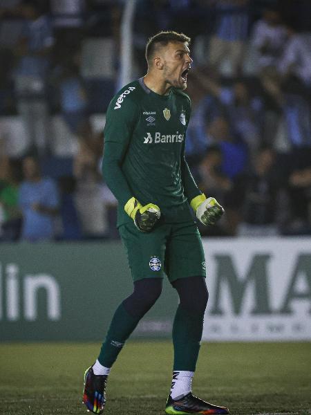 Com ótima atuação contra o São José, Gabriel Grando comemora gol da vitória do Grêmio pelo Gauchão - MAXI FRANZOI/ESTADÃO CONTEÚDO