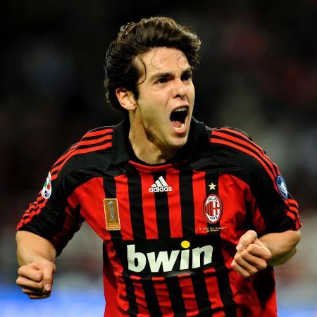 Kaká em ação pelo Milan na temporada 2007/08