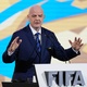 Fifa quer vender fatia de US$20 bi; Uefa acusa entidade de favorecer 'amigos'