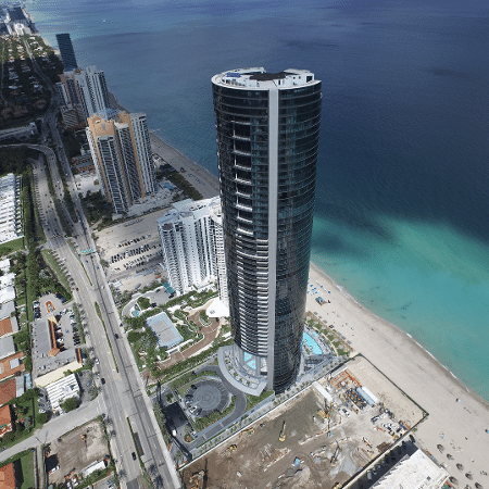 Porsche Design Tower fica no norte de Miami, de frente para o mar Porsche Design Tower fica no norte de Miami, de frente para o mar