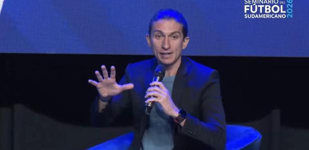 Filipe Luís diz que saía 'quase chorando' na primeira semana no Flamengo
