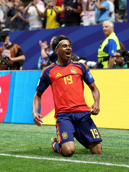 Yamal, da Espanha, comemora gol contra a Arábia Saudita pela Copa do Mundo Yamal, da Espanha, comemora gol contra a Arábia Saudita pela Copa do Mundo