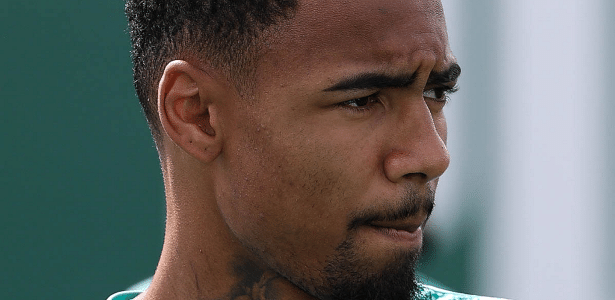 City sinaliza com R$ 210 milhões por Allan, e Palmeiras já admite venda