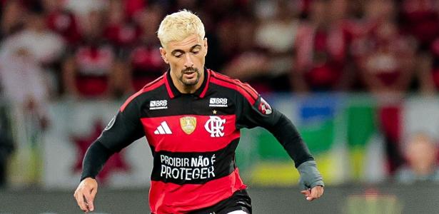 Flamengo supera revés na Libertadores, mas tropeça no Brasileirão