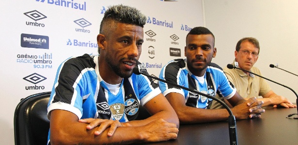 Leonardo (centro), ex-Boa Esporte, deve iniciar o ano no time titular do Grêmio - Lucas Uebel/Divulgação Grêmio