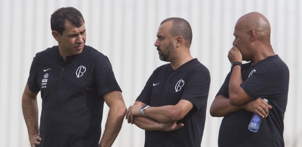 Denis Luup (ao centro) reassume a coordenação do Centro de Inteligência do Futebol - Daniel Augusto Jr. / Ag. Corinthians