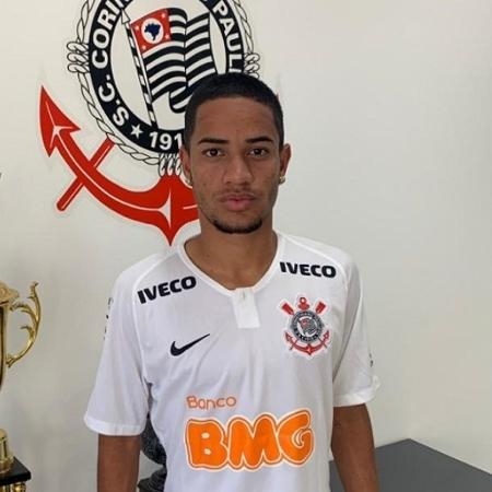 Madson ao ser anunciado pelo Corinthians  - Divulgação