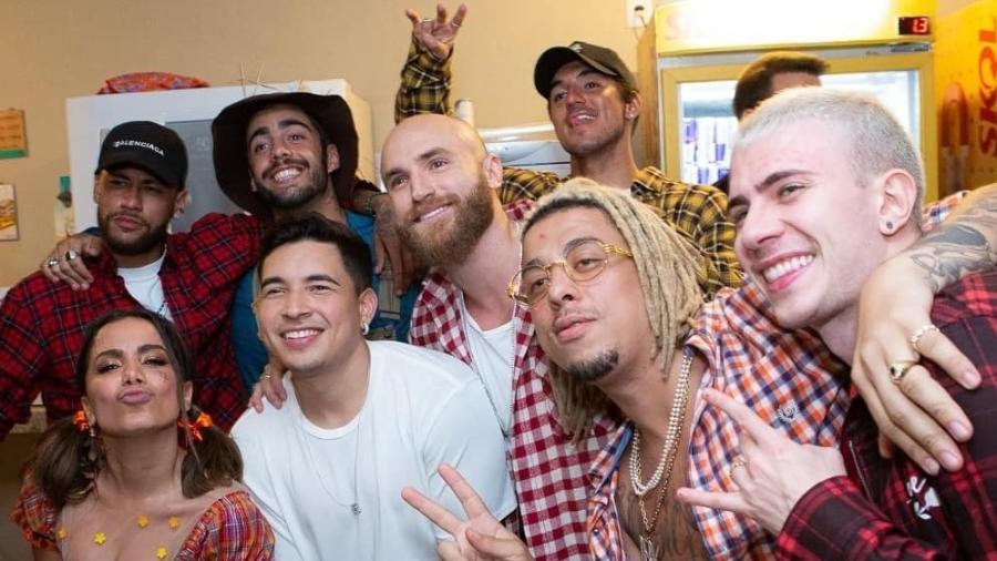 Neymar em festa junina de Anitta com Gabriel Medina e Pedro Scooby - Reprodução/Instagram