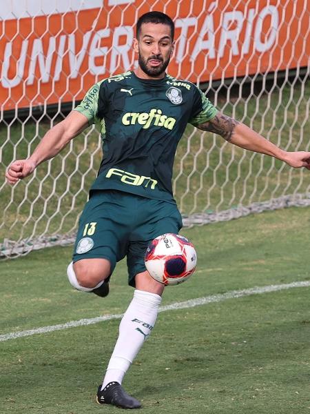 Luan, zagueiro do Palmeiras, em treino na Academia de Futebol - Cesar Greco/Palmeiras