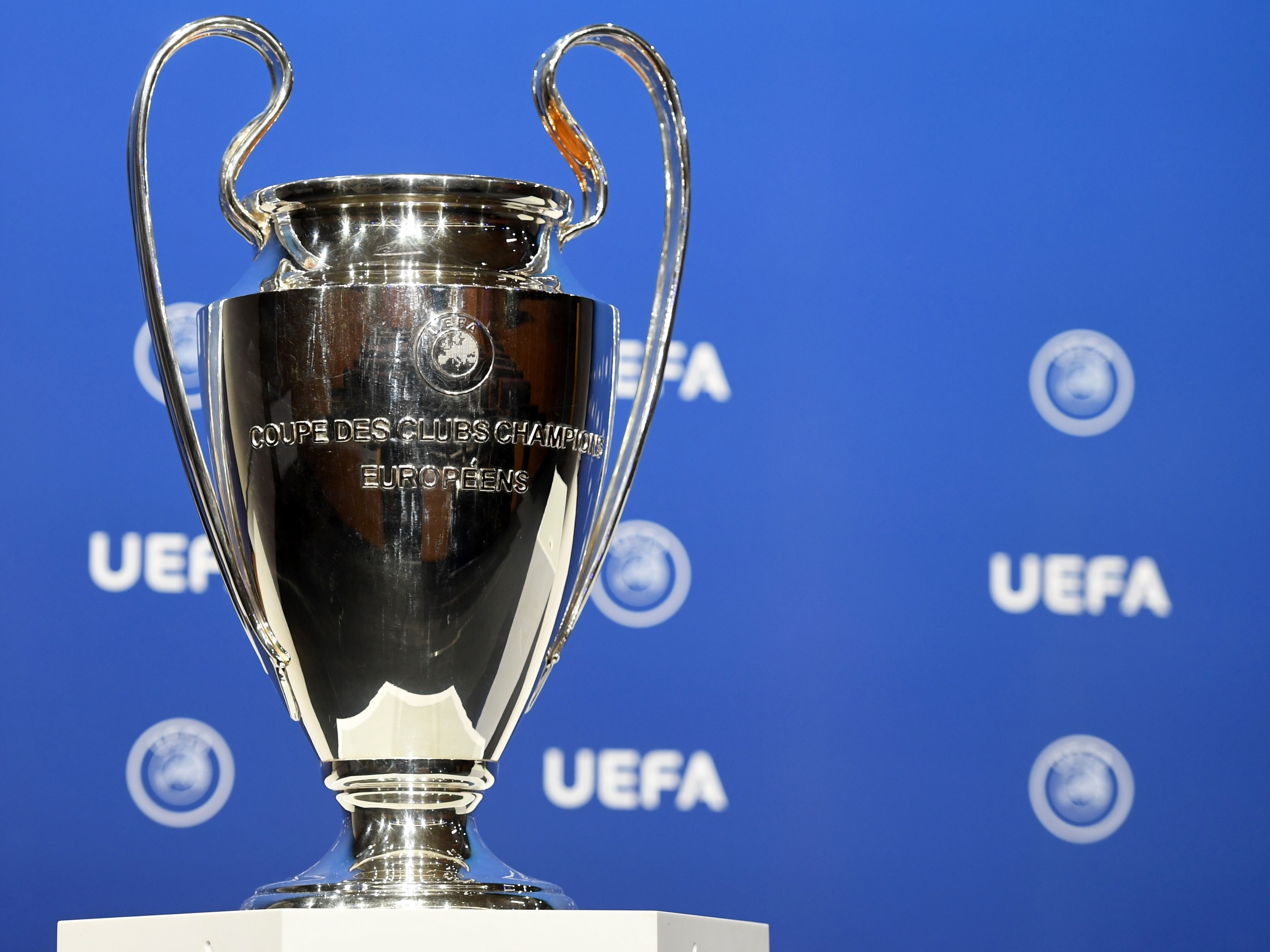 As quartas de final da Champions League começam de forma