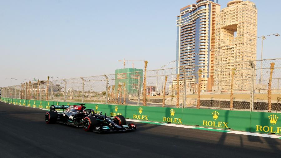 Lewis Hamilton liderou o primeiro treino livre do GP da Arábia Saudita da Fórmula 1 - REUTERS/Ahmed Yosri