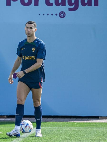 Cristiano Ronaldo durante treino da seleção de Portugal no Qatar antes da estreia na Copa do Mundo. 20/11/2022 - PATRICIA DE MELO MOREIRA/AFP