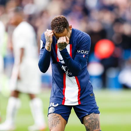 Neymar comemora gol contra o Lille, 18º pelo PSG na temporada. - Eurasia Sport Images/Getty Images