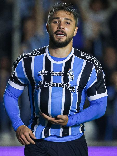 João Pedro, do Grêmio, comemora gol marcado sobre o Santos no Campeonato Brasileiro - Maxi Franzoi/AGIF