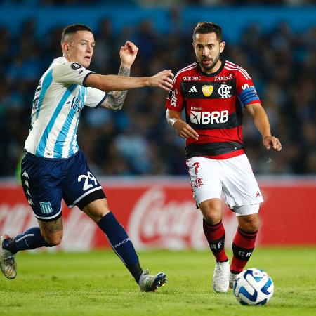 O versátil Everton Ribeiro, do Flamengo, interessa ao Corinthians - Agustin Marcarian/Reuters