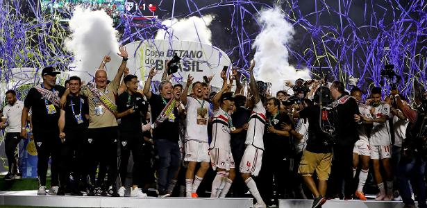 São Paulo garante o empate no jogo de volta e leva o título de campeão da  Copa do Brasil no Morumbi - Equinócio Play