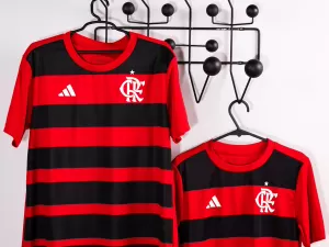Flamengo lança nova camisa rubro-negra com preço reduzido