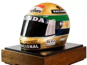 Senna terá réplica de capacete folheado a ouro lançada por R$ 14 mil