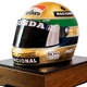 Senna é homenageado com capacete folheado a ouro avaliado em R$ 34 mil - Divulgação/Sid Special Store