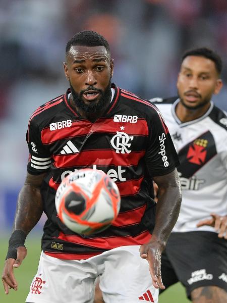Gerson, do Flamengo, em ação contra o Vasco, pelo Carioca Gerson, do Flamengo, em ação contra o Vasco, pelo Carioca