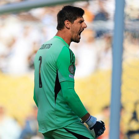 Courtois durante Real Madrid x Borussia Dortmund, duelo do Mundial Courtois durante Real Madrid x Borussia Dortmund, duelo do Mundial