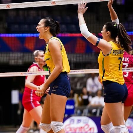 Jogadoras do Brasil comemoram ponto durante vitória sobre a França, na Liga das Nações feminina Jogadoras do Brasil comemoram ponto durante vitória sobre a França, na Liga das Nações feminina