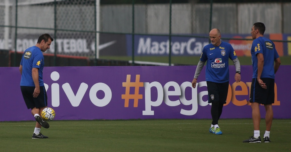 Vovô' com 20 anos, Wesley estreia pelo Grêmio no Gre-Nal de Rivera