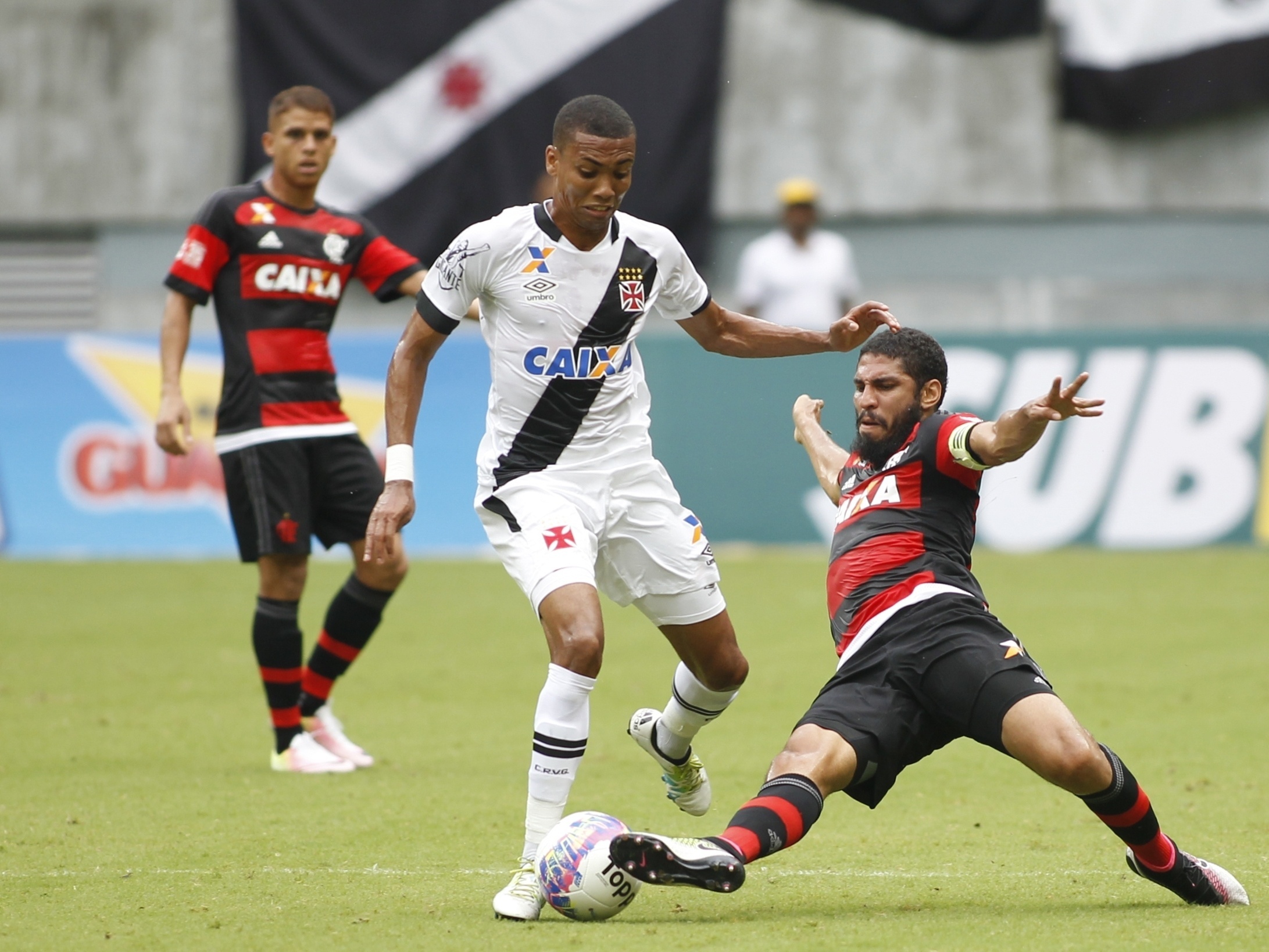 Campeão mundial pelo Flamengo minimiza classificação sobre o Vasco