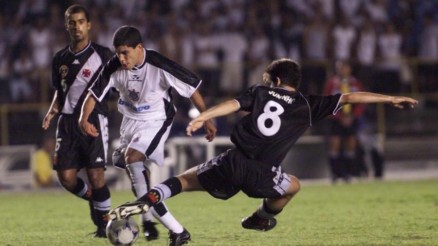 Lance de Vasco x Corinthians no Mundial 2000: competição foi transmitida pela Band na TV aberta - Ana Carolina Fernandes/Folhapress