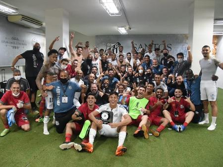 Santos Se Une Para Mostrar Que Semifinal Da Libertadores Ainda E Pouco 18 12 2020 Uol Esporte