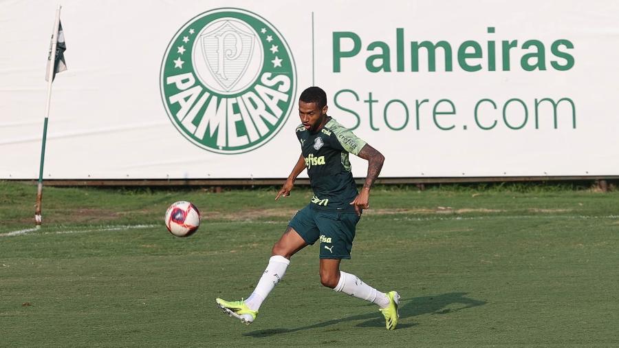 Wesley, jogador do Palmeiras, participa de treino na Academia de Futebol  - Cesar Greco/Palmeiras