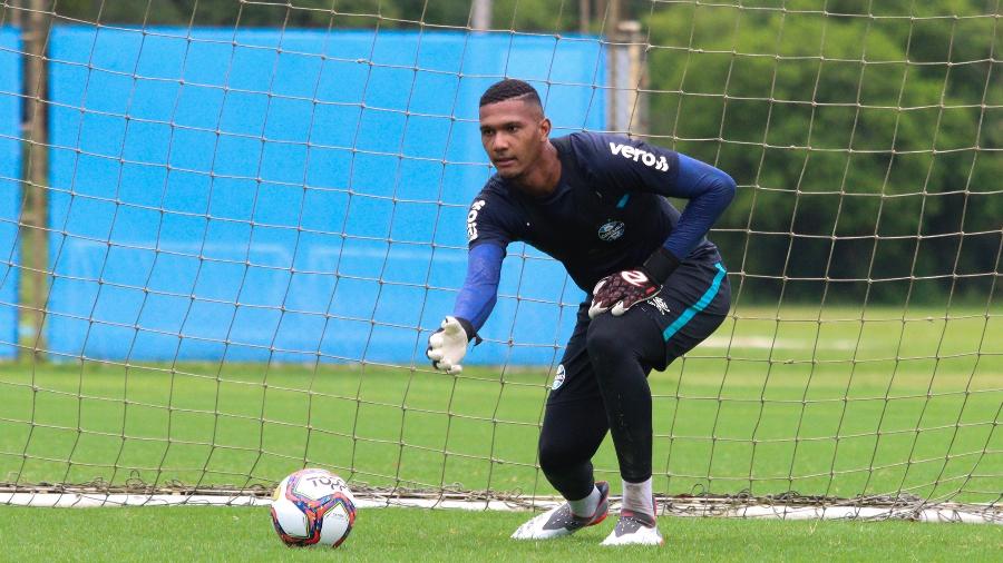 Adriel, goleiro reserva do Grêmio, relatou ter sido alvo de ofensas racistas durante jogo em Pelotas - Rodrigo Fatturi/Grêmio