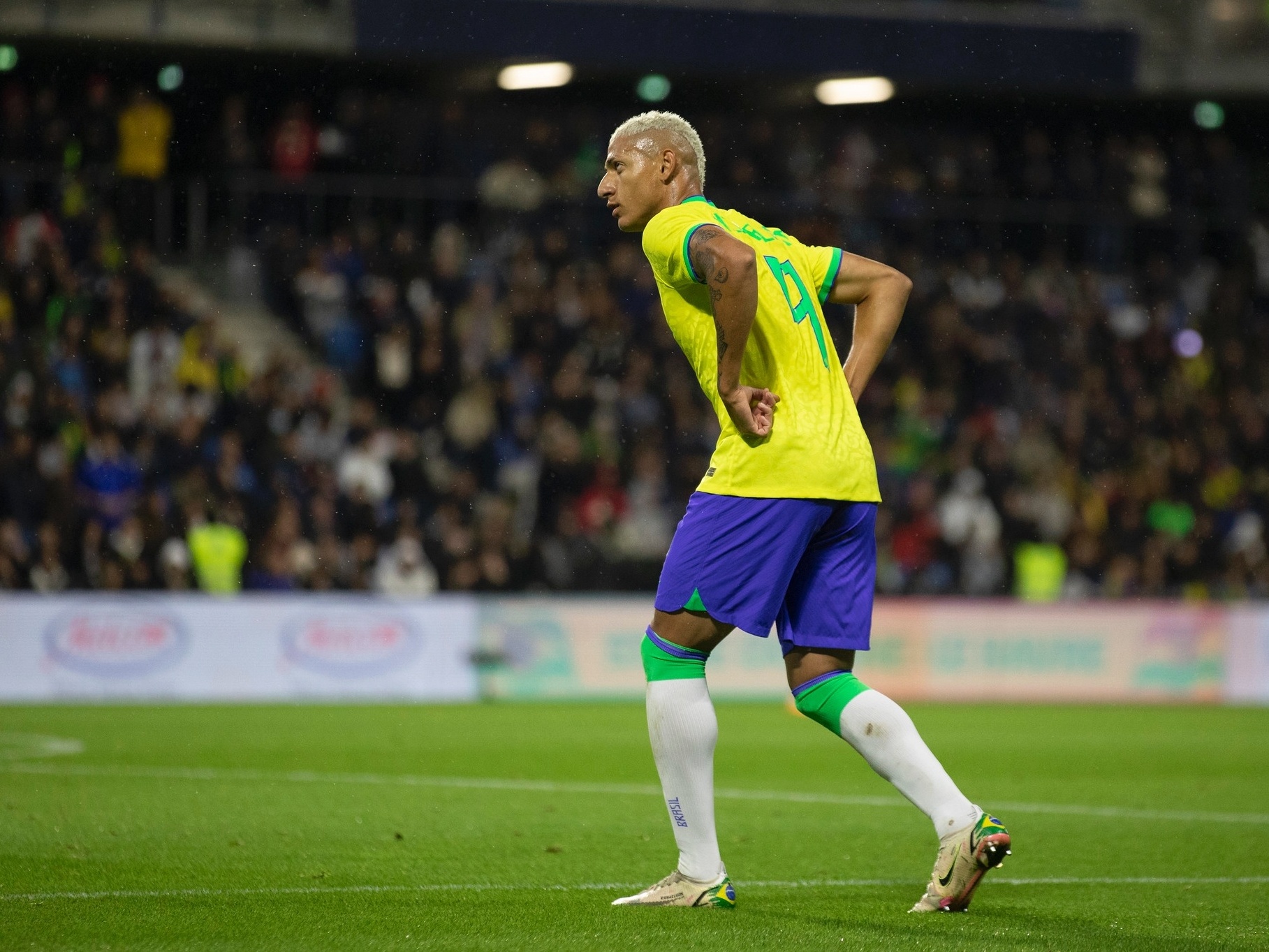 Brasil baila contra Gana, e Richarlison dá recado a Pedro e concorrentes