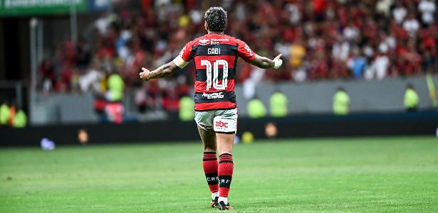 Gabigol aceita perder camisa 10 do Flamengo e não cita Corinthians.