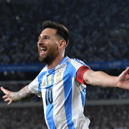 Messi comemora gol marcado pela Argentina - Marcelo Endelli/Getty Images